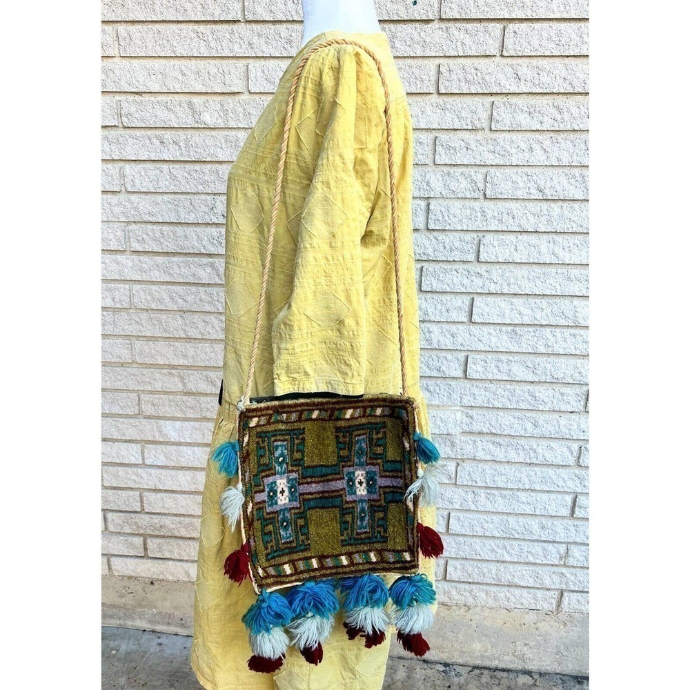 VINTAGE Persian Wool Carpet Salt Rug Bag Tassels Shoulder Strap Wall Hanging - Picture 6 of 7